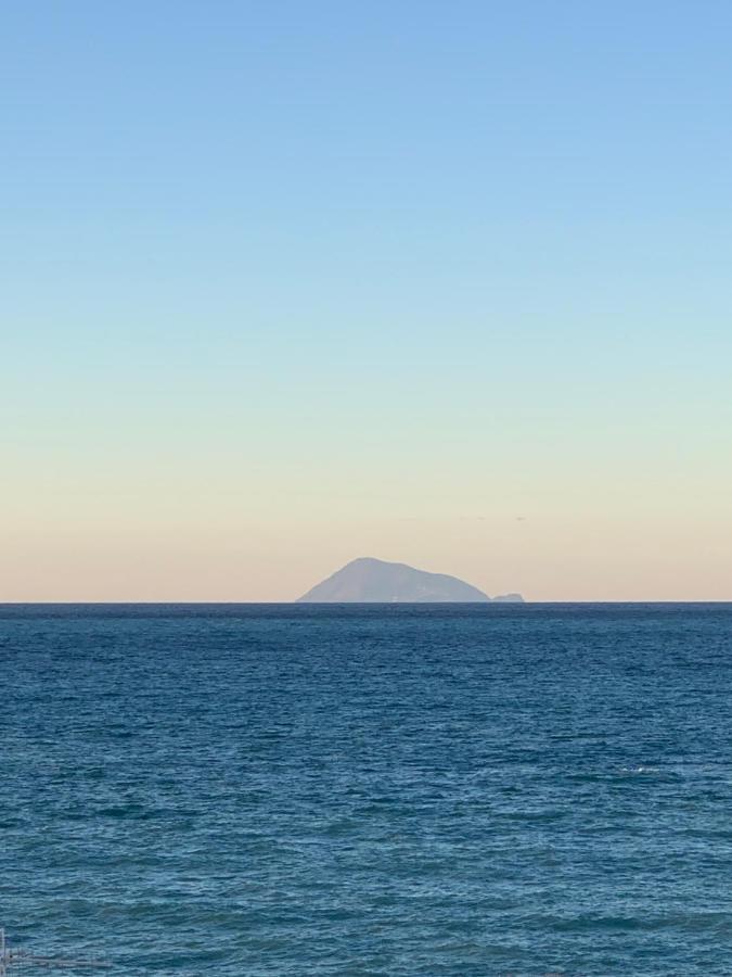 La Porta Delle Eolie Leilighet Capo dʼOrlando Eksteriør bilde